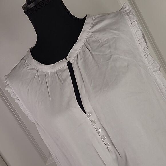 Time and Tru sz 22(XXL) white sleeveless  blouse, 100% Rayon - Picture 2 of 10